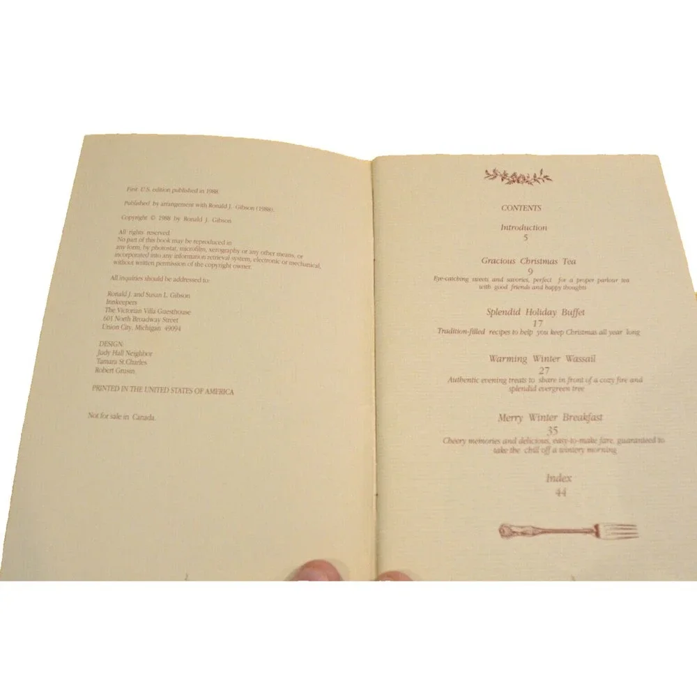 Cherished Holiday Memories The Victorian Villa Cookbook-Published USA 1988